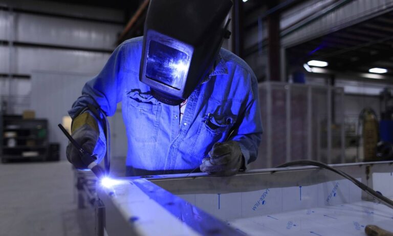 Motosoldadoras: Innovación y Versatilidad en la Soldadura Fuera de la Red